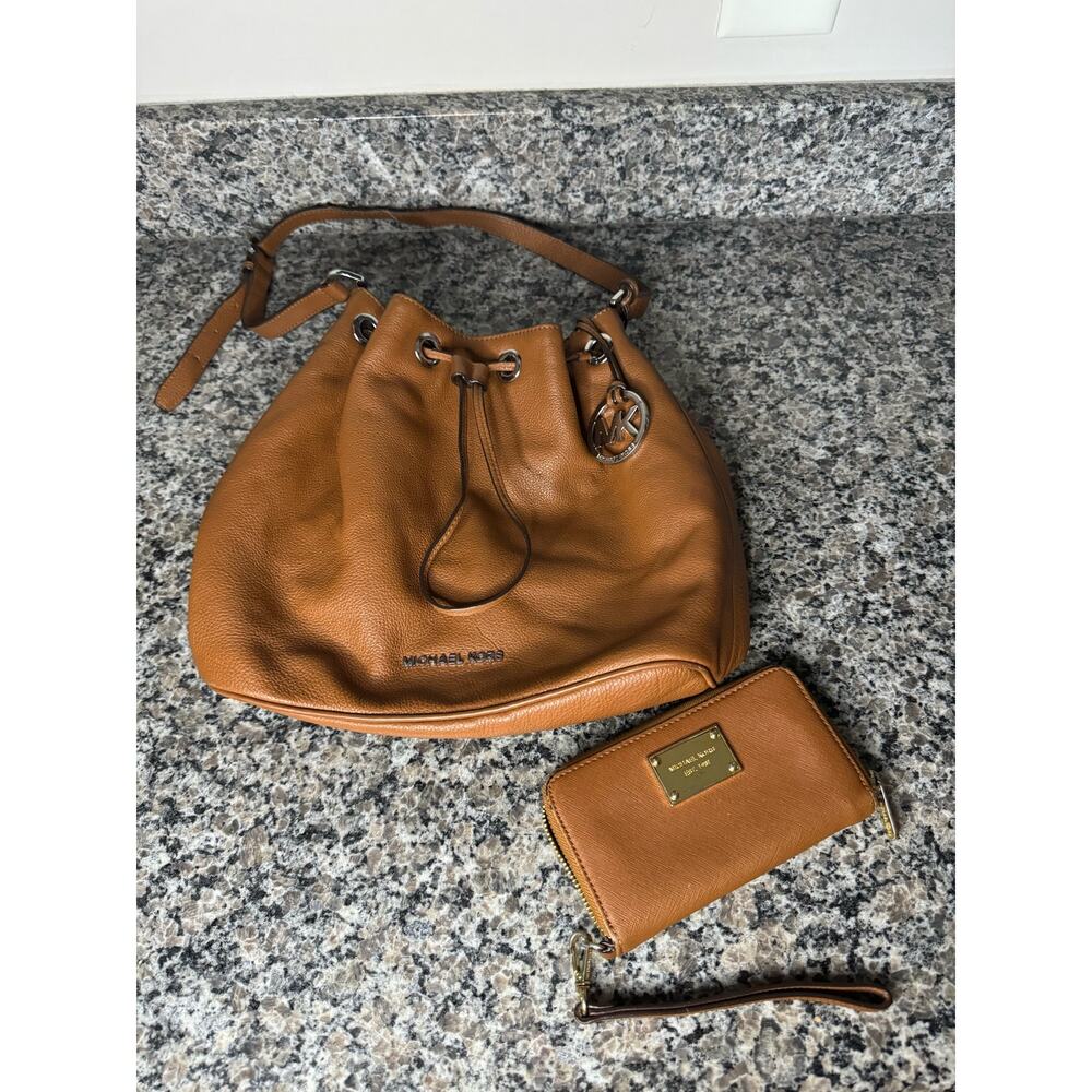 Michael Kors Bucket Bag and Wallet